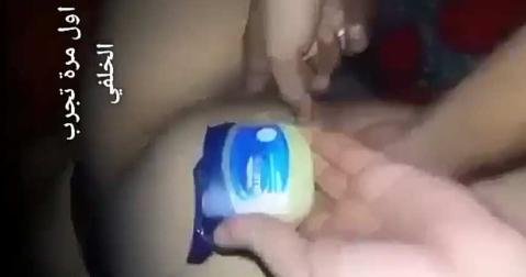 يجلب فحل لزوجته ويقوله وحدة وحدة عليها